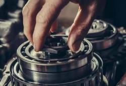 維護(hù)軸承時(shí)需要注意哪些方面？軸承維護(hù)注意事項(xiàng)簡(jiǎn)介